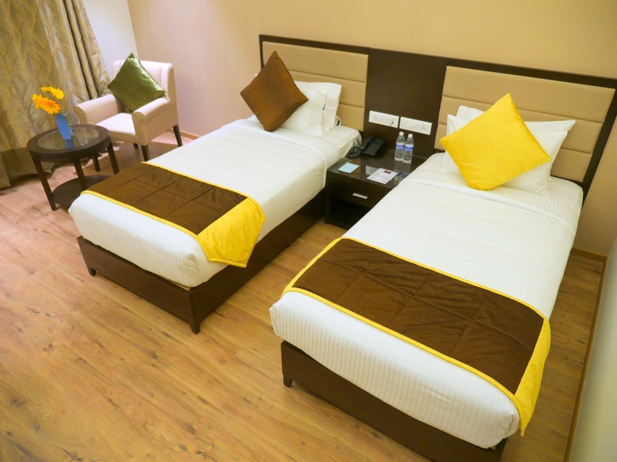 Hotel Asr Parklane Hosūr Zewnętrze zdjęcie